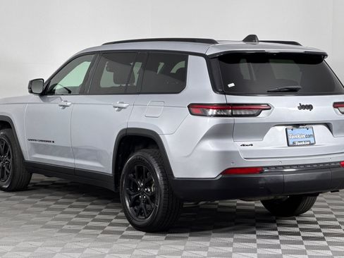 Used 2024 Jeep Grand Cherokee L Laredo image 7