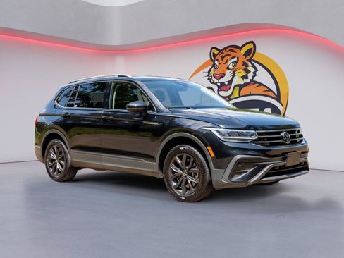 Used 2024 Volkswagen Tiguan Wolfsburg Edition AWD/4WD image 3