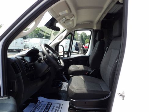 Used 2025 RAM ProMaster 2500 w/ U-Haul Equipment Group FWD image 17