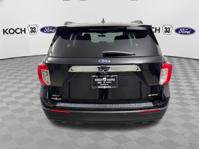 Used 2023 Ford Explorer XLT AWD/4WD image 7
