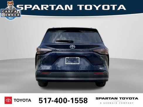 Used 2025 Toyota Sienna XLE FWD image 6