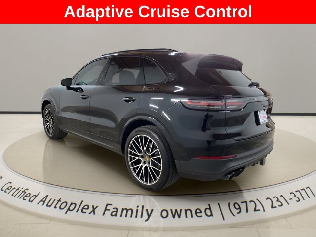 Used 2023 Porsche Cayenne AWD/4WD image 3