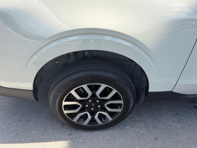 Used 2024 Ford Maverick Lariat FWD image 16