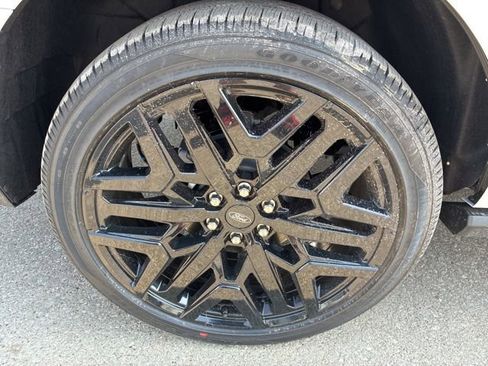 New 2026 Ford Expedition Platinum w/ Stealth Performance Package AWD/4WD image 15