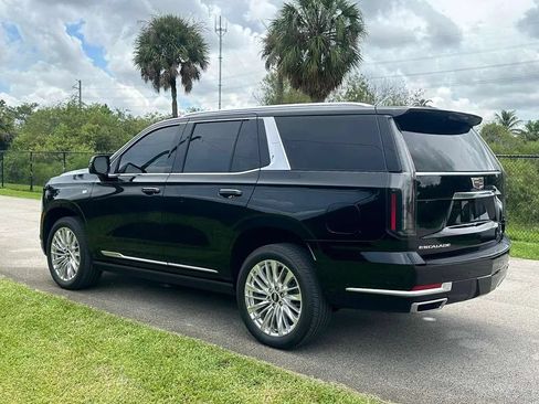 Used 2026 Cadillac Escalade Luxury RWD image 13