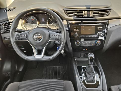 Used 2018 Nissan Rogue Sport S w/ S Appearance Package FWD image 11