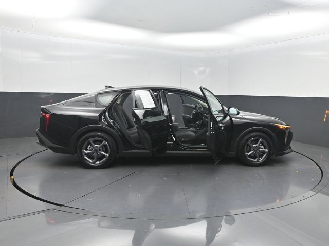 Used 2025 Kia K4 FWD image 36