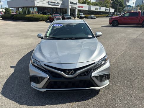 Used 2024 Toyota Camry XSE FWD image 4