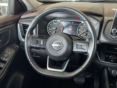 Used 2023 Nissan Rogue SV w/ SV Premium B Package FWD image 26