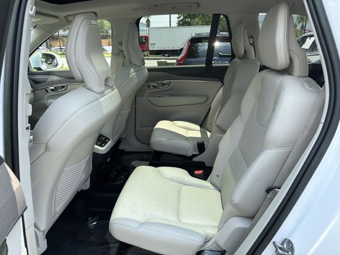 Certified 2023 Volvo XC90 B6 Plus w/ Protection Package Premier AWD/4WD image 32