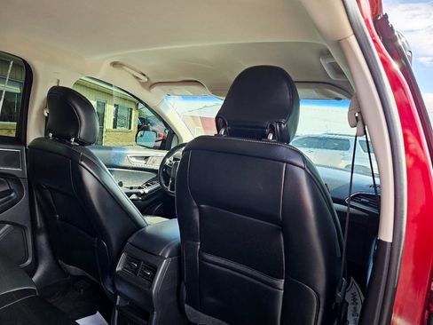 Used 2018 Ford Edge SEL w/ Equipment Group 201A AWD/4WD image 20