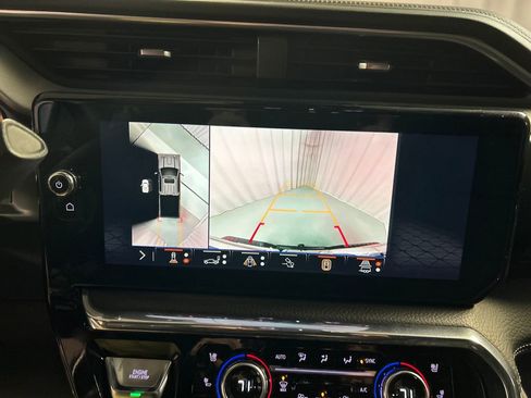 Used 2024 GMC Sierra 2500 Denali w/ Denali Reserve Package image 18