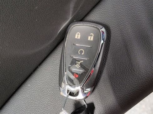 Used 2020 Chevrolet Blazer LT image 35