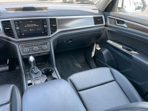 Used 2019 Volkswagen Atlas SE w/ Panoramic Sunroof Package image 10