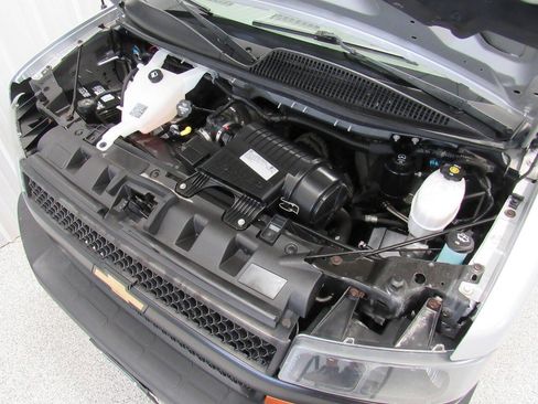 Used 2020 Chevrolet Express 2500 Extended w/ Driver Convenience Package RWD image 36