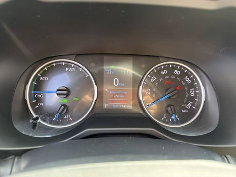 Certified 2020 Toyota RAV4 XLE w/ XLE Grade Weather Package AWD/4WD image 18