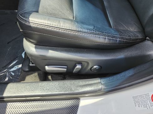 Used 2016 Toyota Avalon Touring FWD image 26