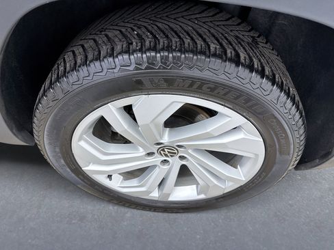 Used 2020 Volkswagen Atlas Cross Sport SEL image 21