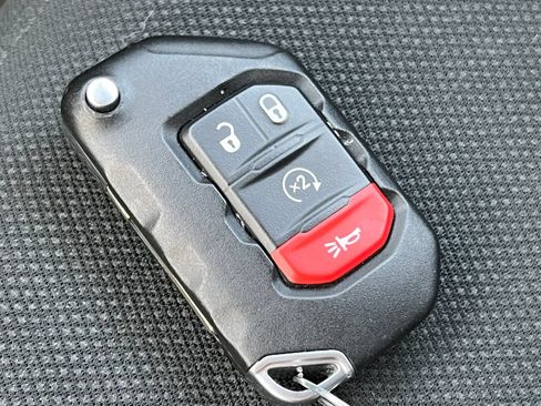 Used 2021 Jeep Wrangler Unlimited Sport AWD/4WD image 11