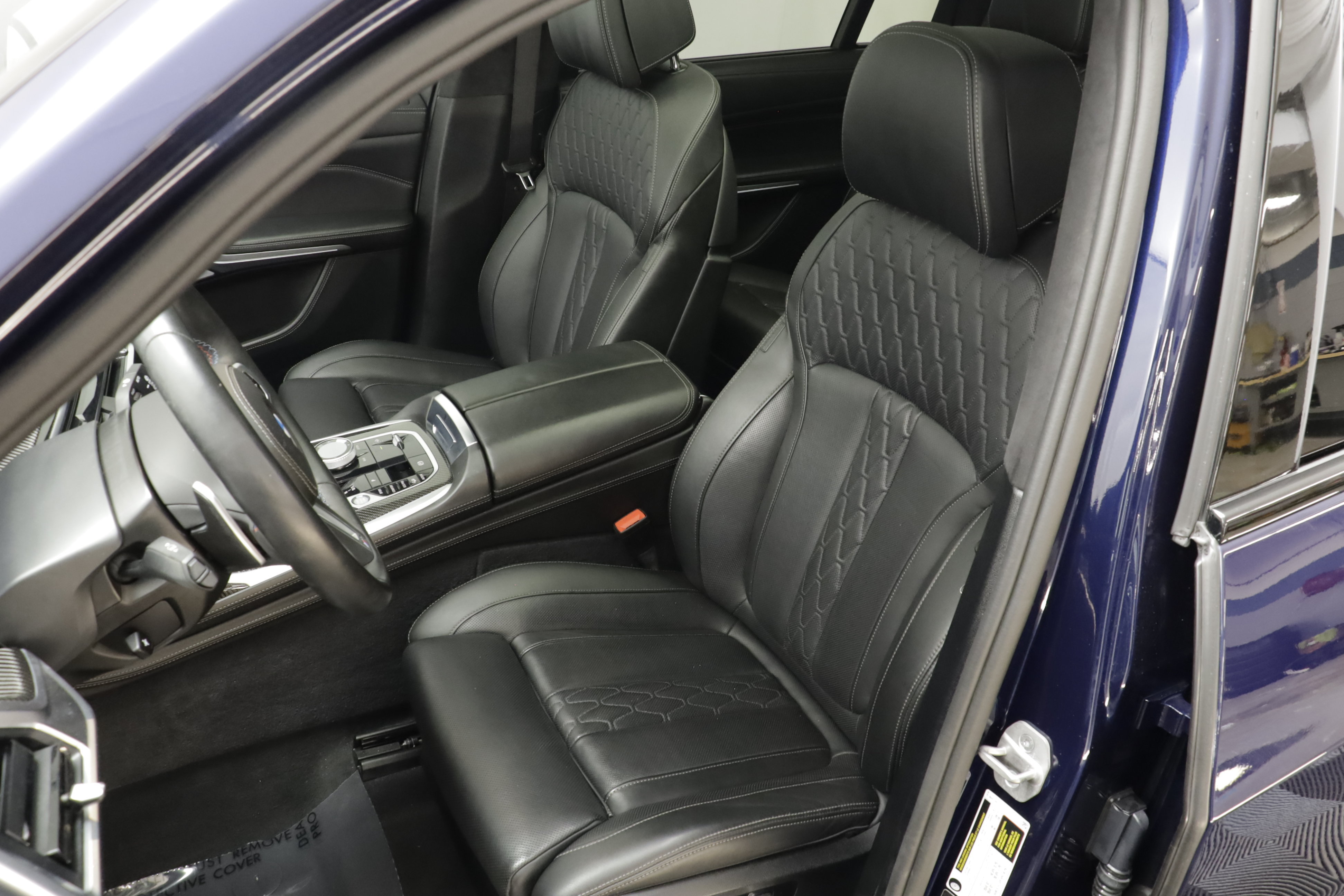 Used 2026 BMW X7 M60i AWD/4WD image 17