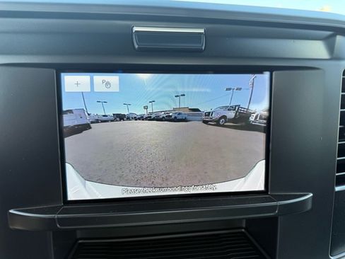 New 2026 Ford F250 XL w/ XL Chrome Package RWD image 19