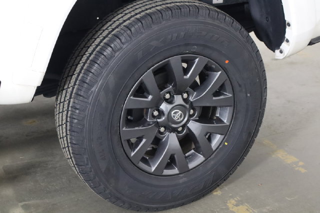 Used 2023 Toyota Tacoma SR5 w/ Technology Package RWD image 37