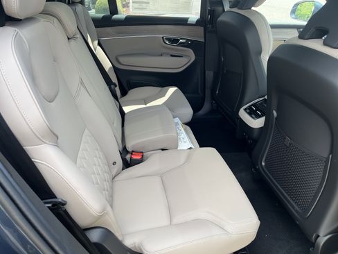 New 2026 Volvo XC90 B6 Plus w/ Protection Package Premier AWD/4WD image 12