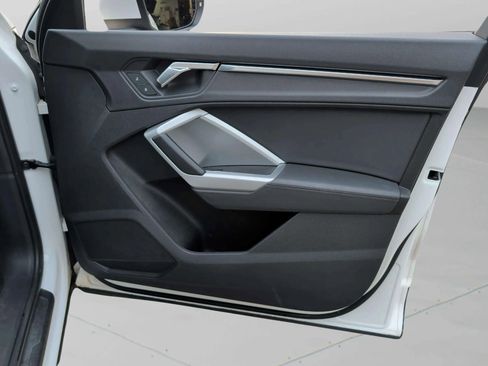 Used 2019 Audi Q3 2.0T Premium image 17