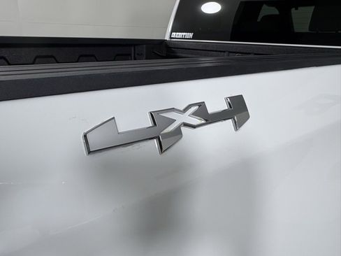 Used 2021 GMC Sierra 1500 SLE image 10