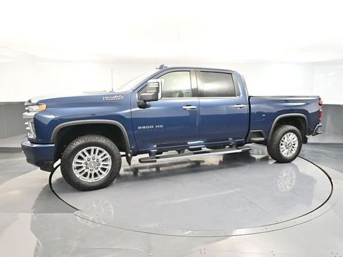 Used 2022 Chevrolet Silverado 2500 High Country w/ Z71 Off-Road Package image 12