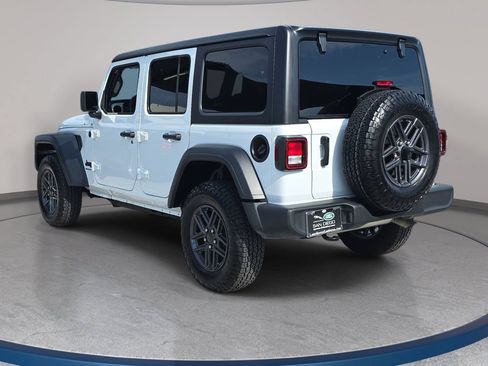 Used 2026 Jeep Wrangler Unlimited Sport AWD/4WD image 8