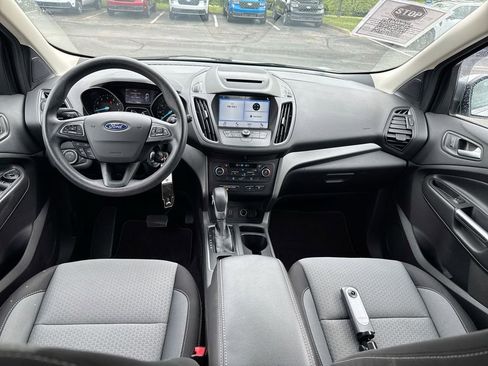 Used 2018 Ford Escape SE w/ SE Sync 3 Package AWD/4WD image 10