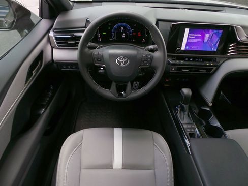 Used 2026 Toyota Camry SE FWD image 14