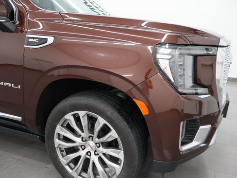 Used 2022 GMC Yukon XL Denali w/ Max Trailering Package AWD/4WD image 29