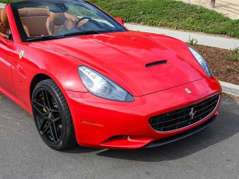 Used 2010 Ferrari California image 10