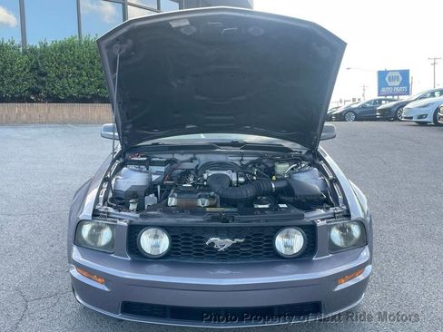 Used 2006 Ford Mustang GT RWD image 21