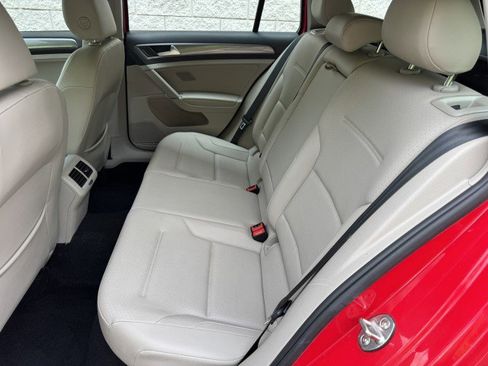 Used 2019 Volkswagen Golf Alltrack S AWD/4WD image 8