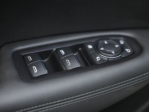 Used 2024 Cadillac XT6 Premium Luxury w/ Technology Package image 17