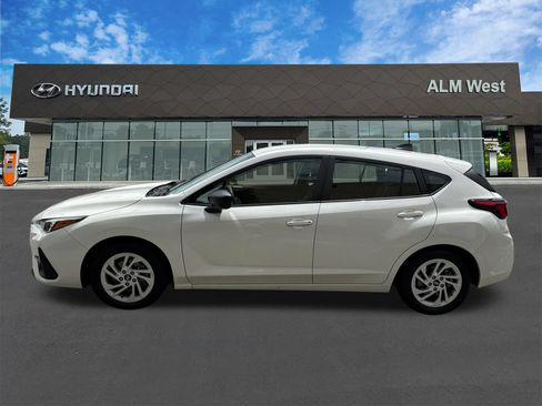 Used 2024 Subaru Impreza 2.0i AWD/4WD image 8
