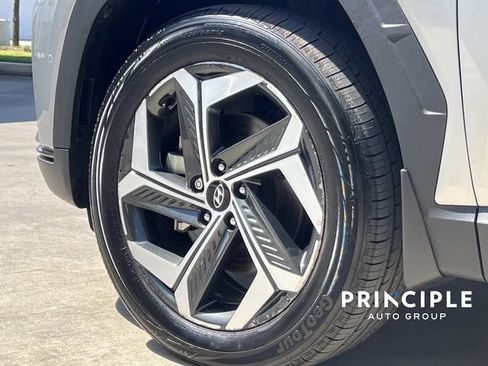 Used 2023 Hyundai Tucson Limited w/ Cargo Package AWD/4WD image 7