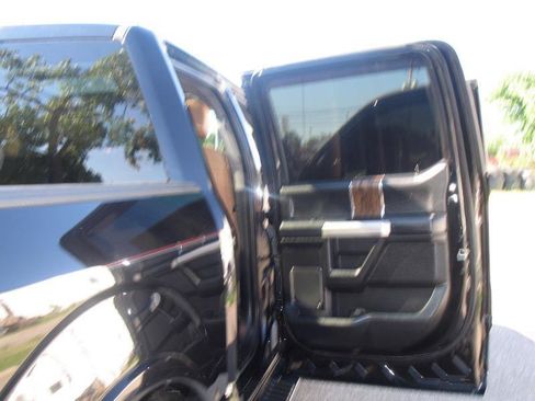 Used 2019 Ford F150 Lariat AWD/4WD image 17