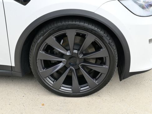 Used 2022 Tesla Model X image 12