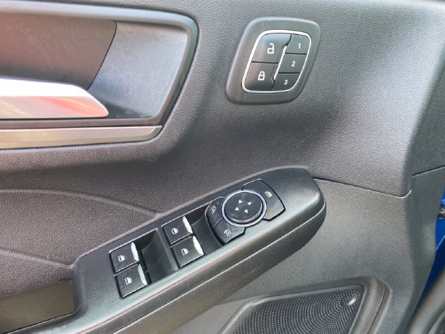Used 2022 Ford Escape Titanium AWD/4WD image 18