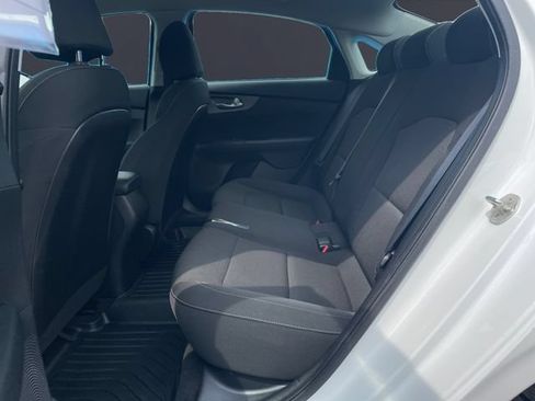 Used 2020 Kia Forte LXS FWD image 13