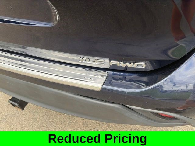 Used 2020 Toyota Highlander XLE AWD/4WD image 52