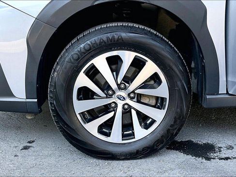Certified 2024 Subaru Outback AWD/4WD image 16