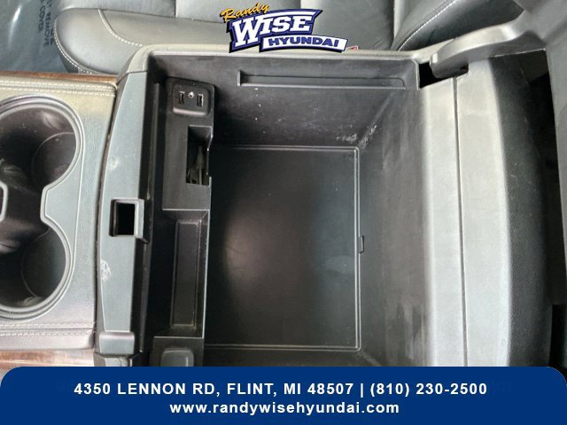 Used 2020 Chevrolet Suburban LT AWD/4WD image 32