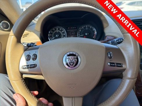 Used 2010 Jaguar XK Convertible image 14