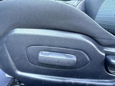 Used 2012 Hyundai Genesis 2.0T RWD image 21