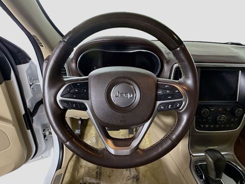 Used 2018 Jeep Grand Cherokee Overland image 13